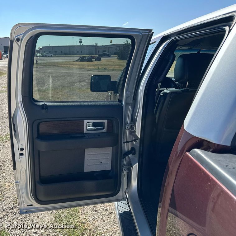 image for item NP9522 2013 Ford F150 Lariat  SuperCrew pickup truck