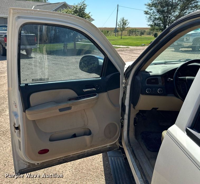 image for item NP9534 2008 Chevrolet  Tahoe LTZ SUV