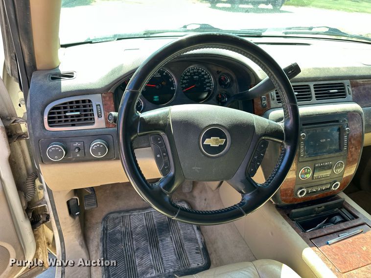 image for item NP9534 2008 Chevrolet  Tahoe LTZ SUV