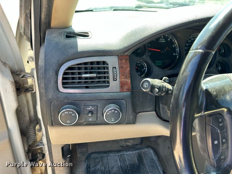 image for item NP9534 2008 Chevrolet  Tahoe LTZ SUV