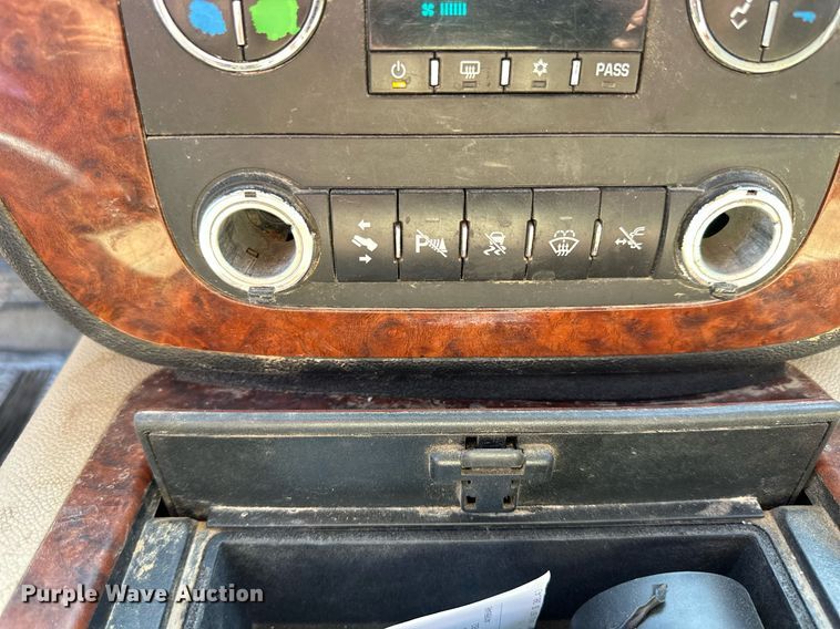 image for item NP9534 2008 Chevrolet  Tahoe LTZ SUV