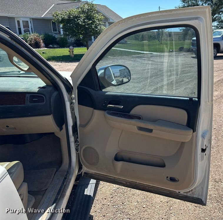 image for item NP9534 2008 Chevrolet  Tahoe LTZ SUV