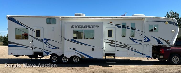 image for item NP9535 2010 Heartland Cyclone 3950  toy hauler camper