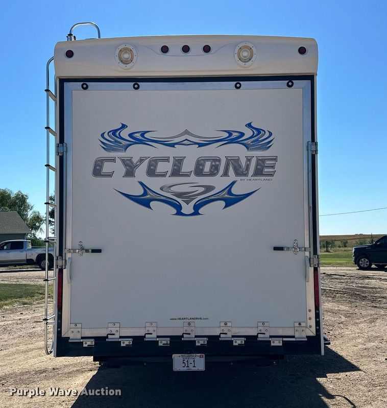 image for item NP9535 2010 Heartland Cyclone 3950  toy hauler camper