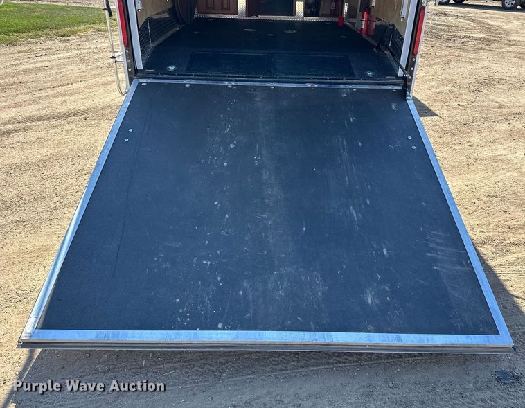 image for item NP9535 2010 Heartland Cyclone 3950  toy hauler camper