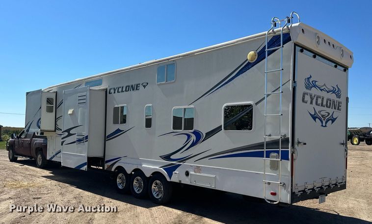 image for item NP9535 2010 Heartland Cyclone 3950  toy hauler camper