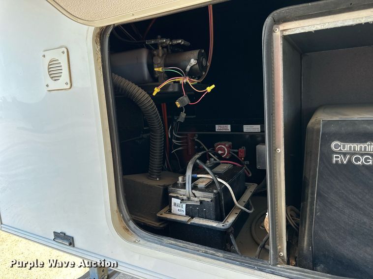 image for item NP9535 2010 Heartland Cyclone 3950  toy hauler camper