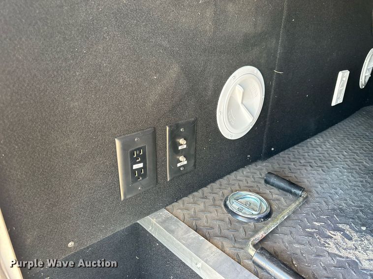 image for item NP9535 2010 Heartland Cyclone 3950  toy hauler camper