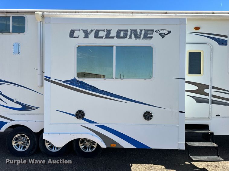 image for item NP9535 2010 Heartland Cyclone 3950  toy hauler camper