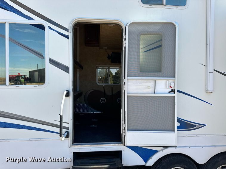 image for item NP9535 2010 Heartland Cyclone 3950  toy hauler camper