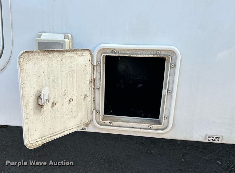 image for item NP9535 2010 Heartland Cyclone 3950  toy hauler camper