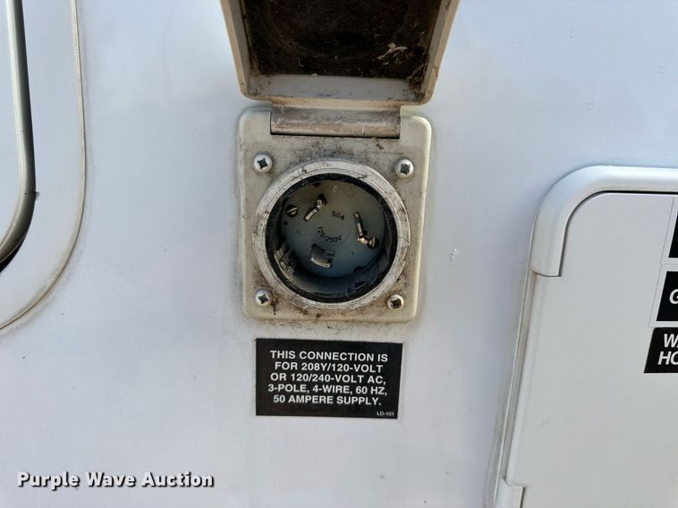 image for item NP9535 2010 Heartland Cyclone 3950  toy hauler camper