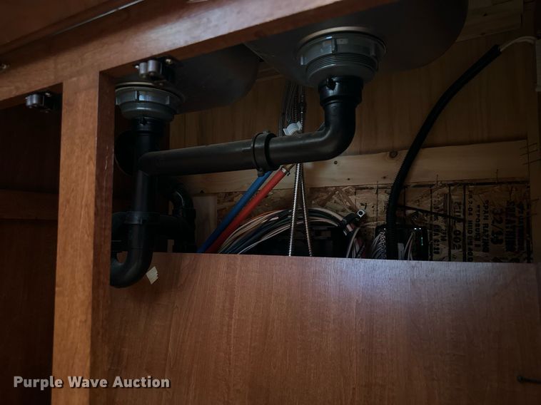 image for item NP9535 2010 Heartland Cyclone 3950  toy hauler camper