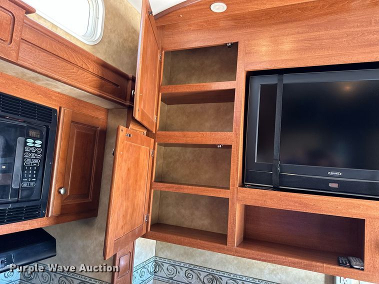 image for item NP9535 2010 Heartland Cyclone 3950  toy hauler camper