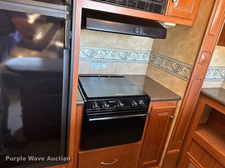 image for item NP9535 2010 Heartland Cyclone 3950  toy hauler camper