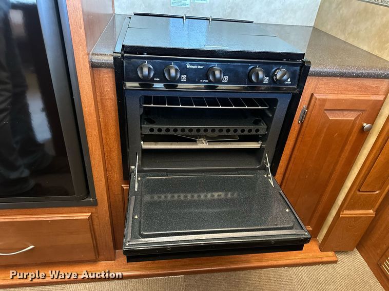 image for item NP9535 2010 Heartland Cyclone 3950  toy hauler camper