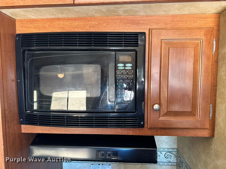 image for item NP9535 2010 Heartland Cyclone 3950  toy hauler camper