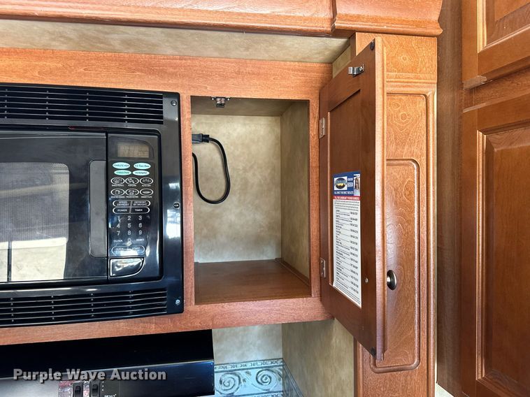 image for item NP9535 2010 Heartland Cyclone 3950  toy hauler camper