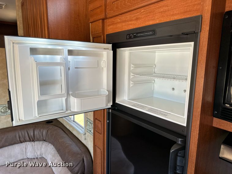 image for item NP9535 2010 Heartland Cyclone 3950  toy hauler camper