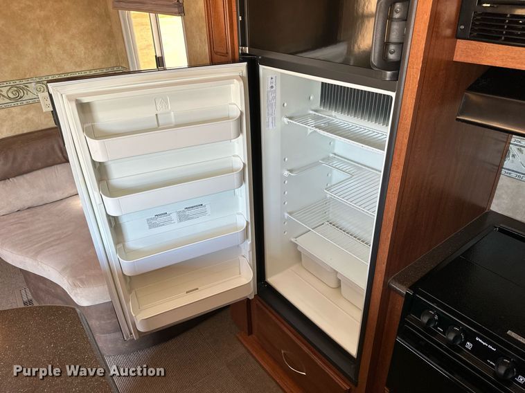 image for item NP9535 2010 Heartland Cyclone 3950  toy hauler camper