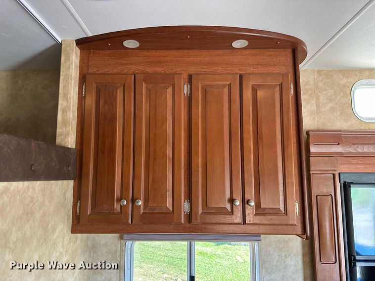 image for item NP9535 2010 Heartland Cyclone 3950  toy hauler camper