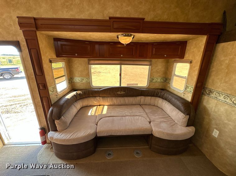 image for item NP9535 2010 Heartland Cyclone 3950  toy hauler camper