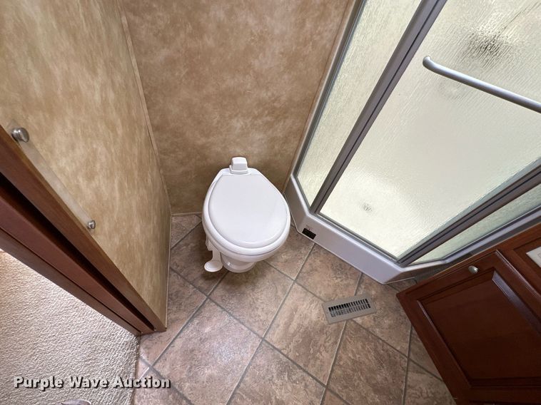 image for item NP9535 2010 Heartland Cyclone 3950  toy hauler camper