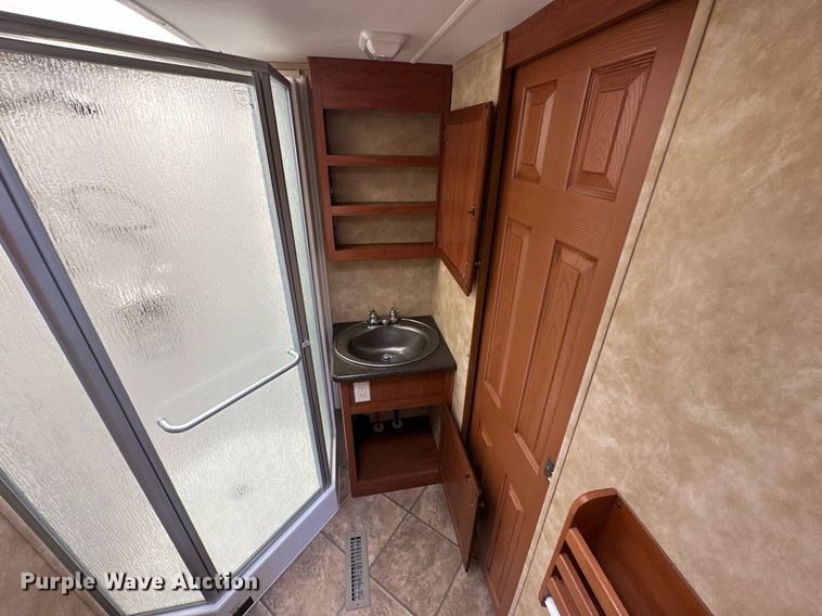 image for item NP9535 2010 Heartland Cyclone 3950  toy hauler camper