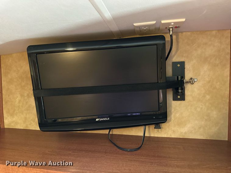 image for item NP9535 2010 Heartland Cyclone 3950  toy hauler camper