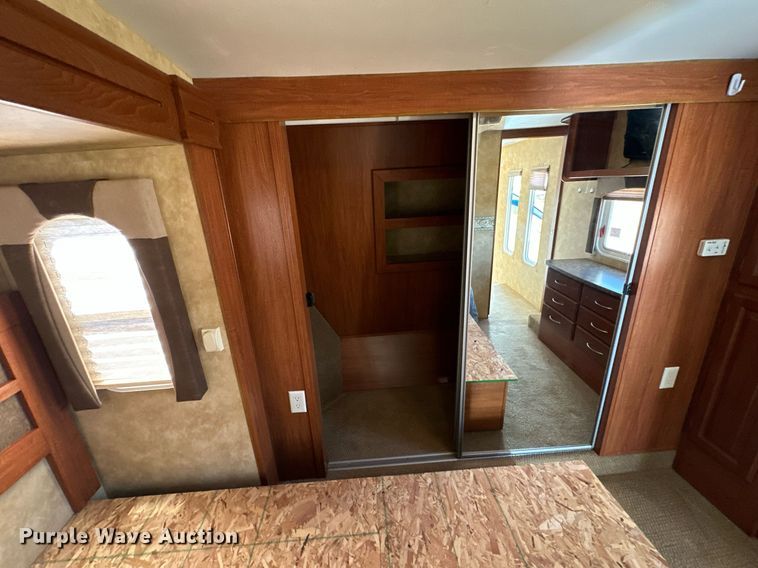 image for item NP9535 2010 Heartland Cyclone 3950  toy hauler camper