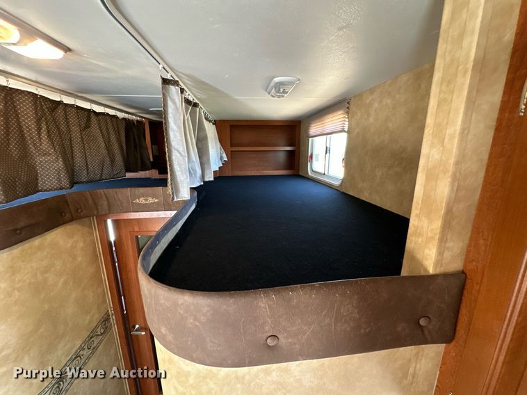 image for item NP9535 2010 Heartland Cyclone 3950  toy hauler camper