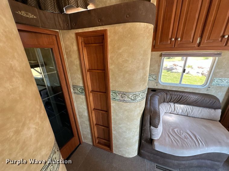 image for item NP9535 2010 Heartland Cyclone 3950  toy hauler camper