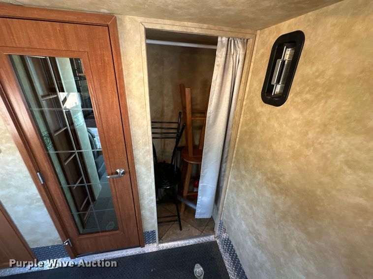 image for item NP9535 2010 Heartland Cyclone 3950  toy hauler camper