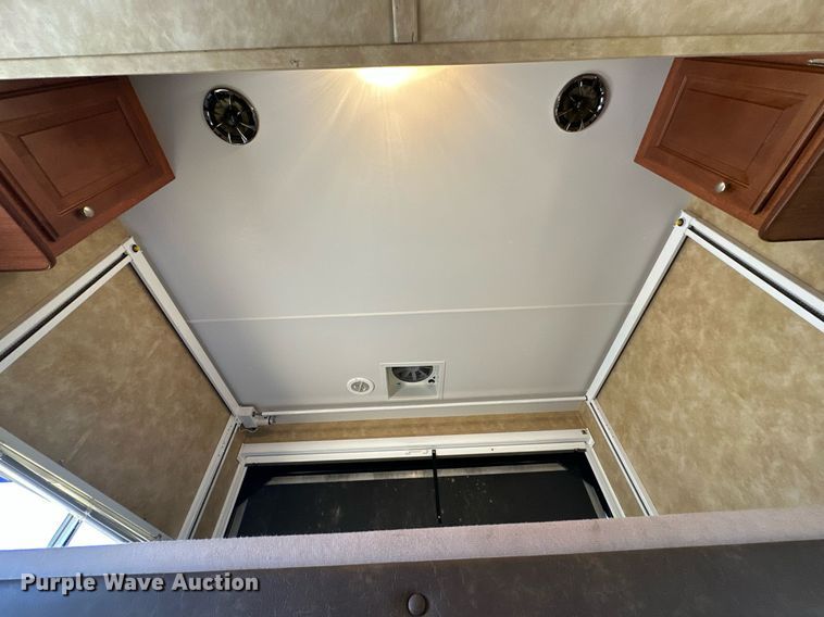 image for item NP9535 2010 Heartland Cyclone 3950  toy hauler camper