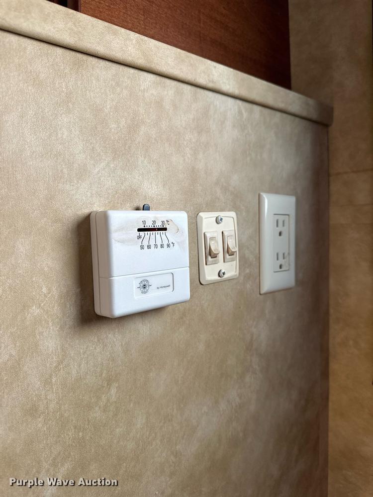 image for item NP9535 2010 Heartland Cyclone 3950  toy hauler camper