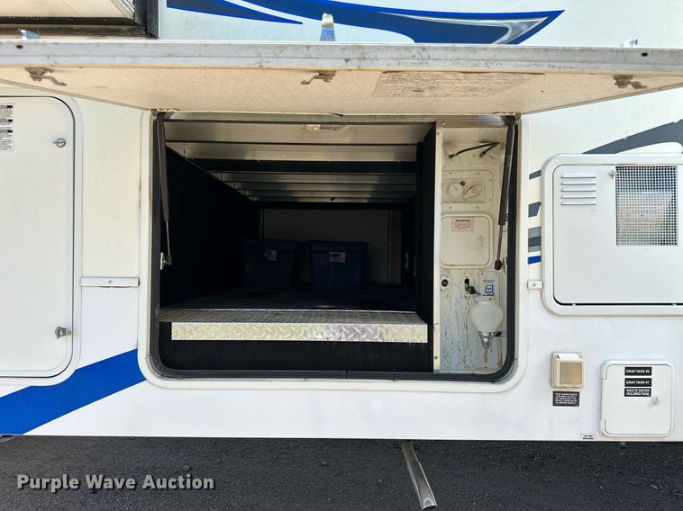 image for item NP9535 2010 Heartland Cyclone 3950  toy hauler camper