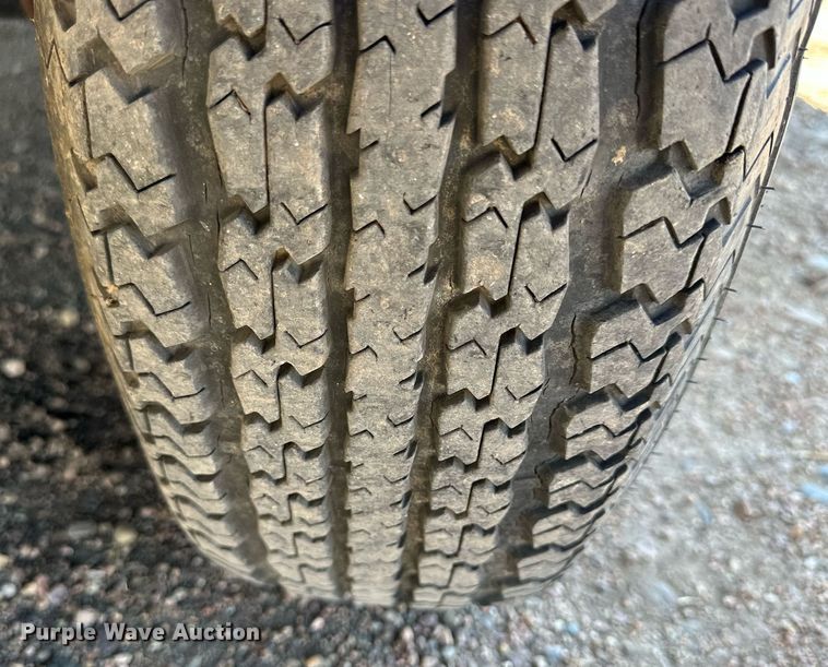 image for item NP9535 2010 Heartland Cyclone 3950  toy hauler camper