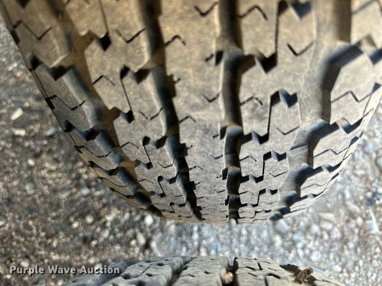 image for item NP9535 2010 Heartland Cyclone 3950  toy hauler camper