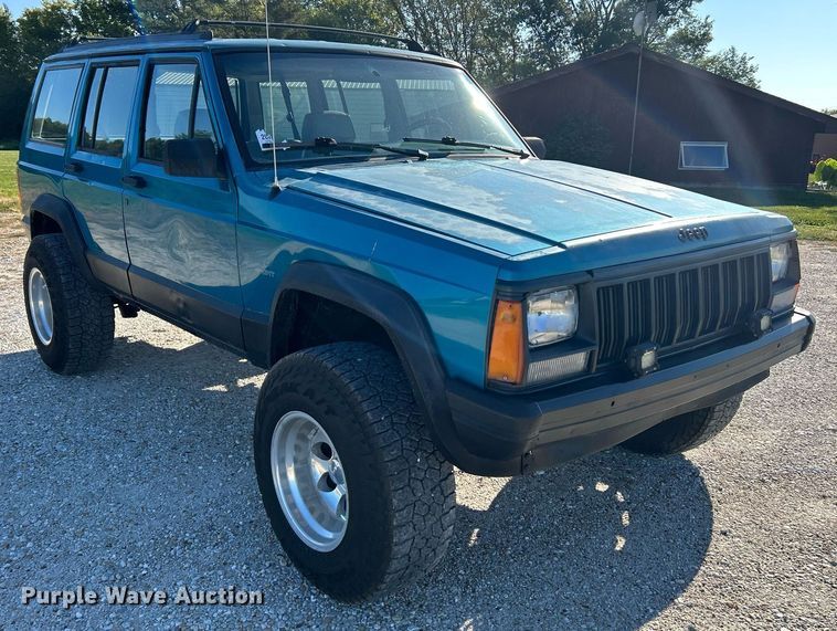 image for item NQ9790 1994 Jeep Cherokee Sport  SUV