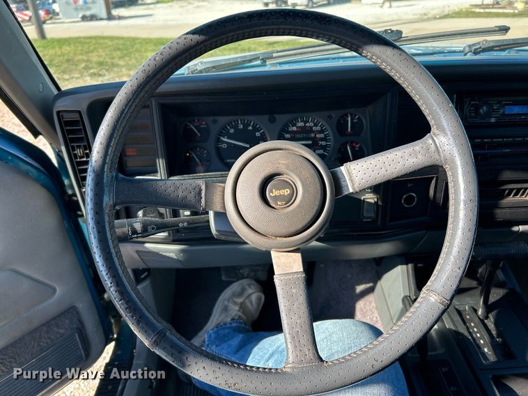 image for item NQ9790 1994 Jeep Cherokee Sport  SUV