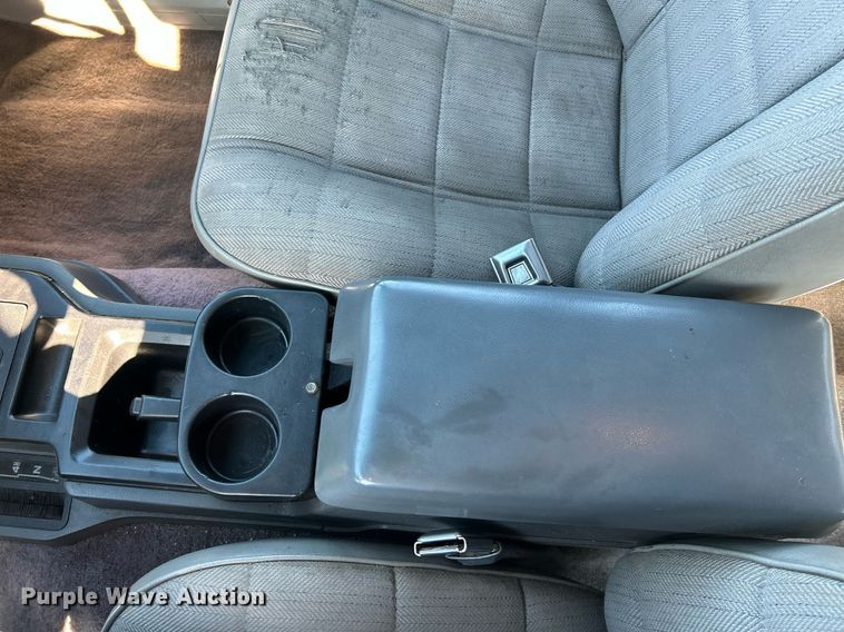 image for item NQ9790 1994 Jeep Cherokee Sport  SUV