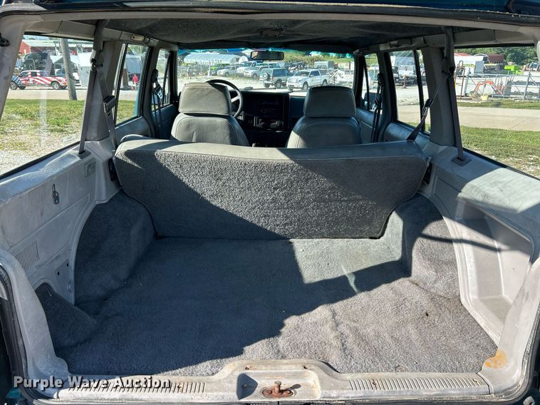 image for item NQ9790 1994 Jeep Cherokee Sport  SUV