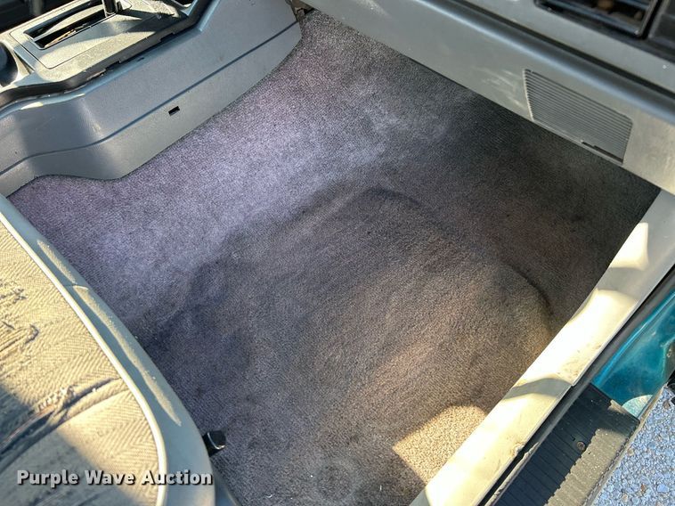 image for item NQ9790 1994 Jeep Cherokee Sport  SUV