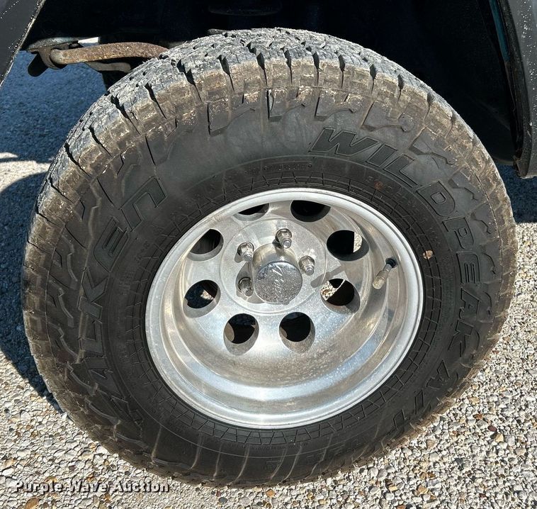 image for item NQ9790 1994 Jeep Cherokee Sport  SUV