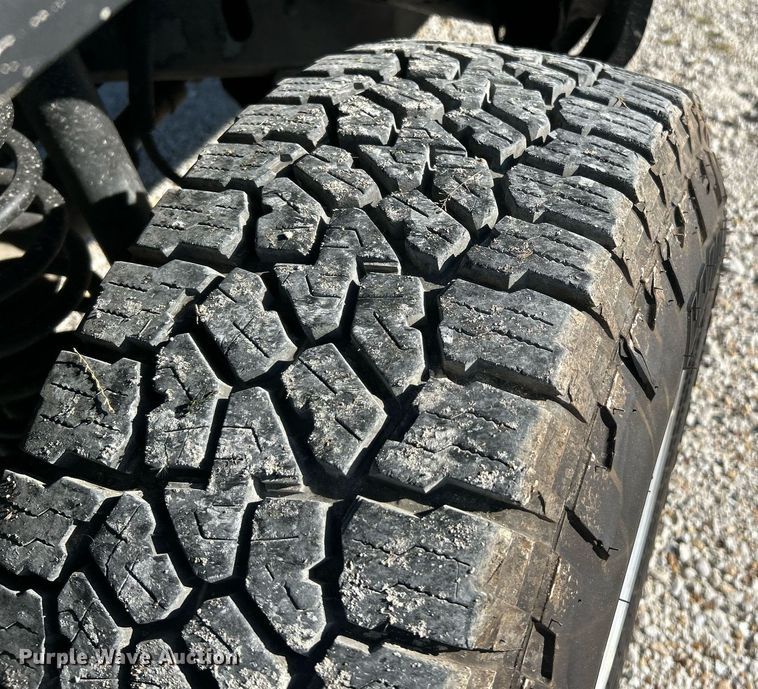 image for item NQ9790 1994 Jeep Cherokee Sport  SUV