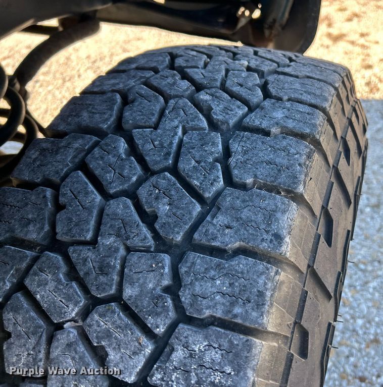 image for item NQ9790 1994 Jeep Cherokee Sport  SUV