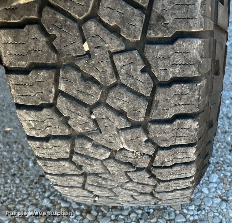 image for item NQ9790 1994 Jeep Cherokee Sport  SUV