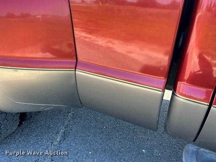 image for item NQ9791 2002 Ford  F350 Super Duty Crew Cab pickup truck