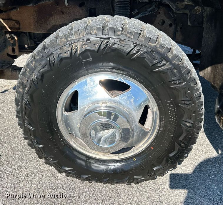 image for item NQ9791 2002 Ford  F350 Super Duty Crew Cab pickup truck