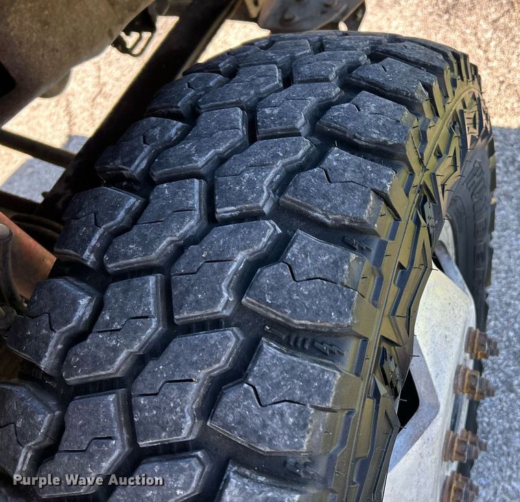 image for item NQ9791 2002 Ford  F350 Super Duty Crew Cab pickup truck